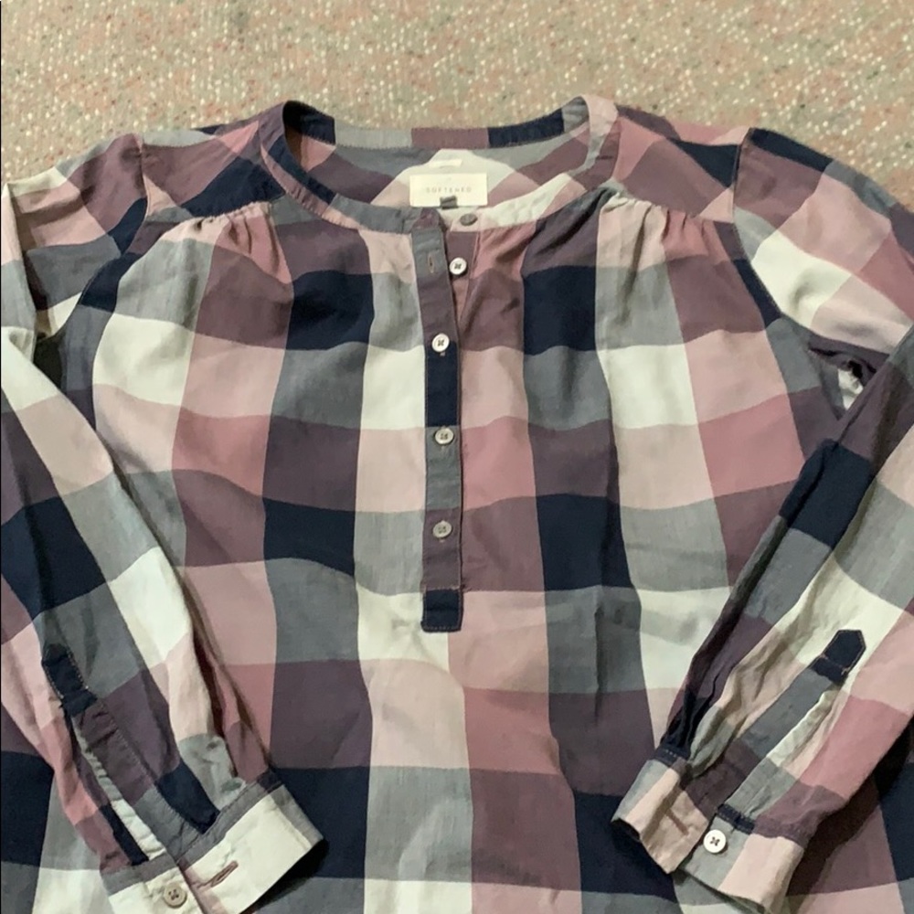 Ann Taylor Loft petit small purple top